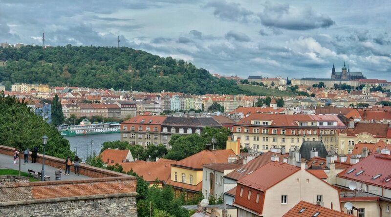 buildings, roofs, architecture, city, lifestyle, vegetation, st vitus cathedral, charles bridge, historically, capital, praha