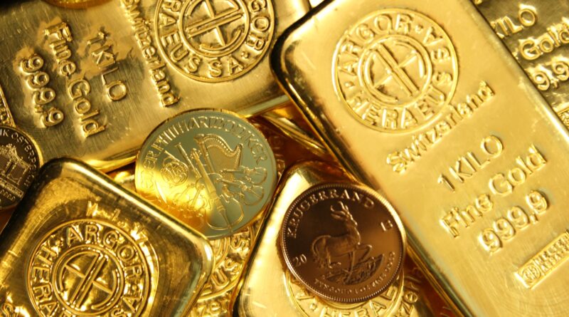 gold and silver round coins
