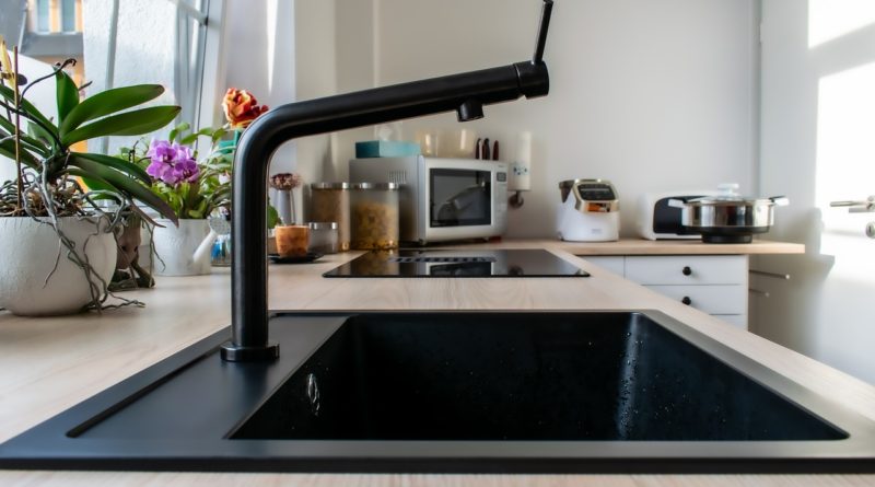 Kitchen Sink Apartment Live Room  - Coernl / Pixabay