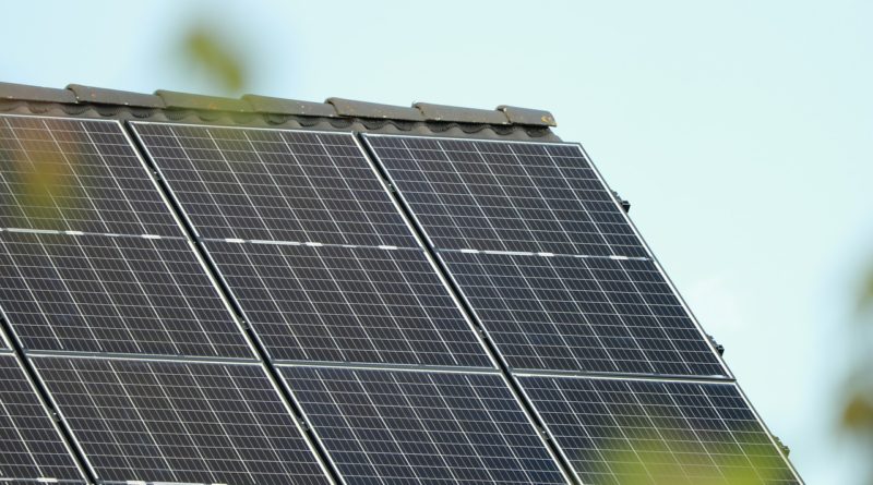 Photovoltaic Solar Energy  - Caniceus / Pixabay