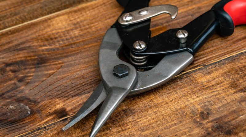 Scissors Metal Shears Tool  - Alexei_other / Pixabay
