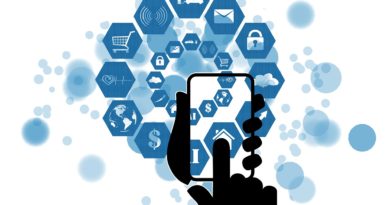 Smart Home House Touchscreen  - geralt / Pixabay