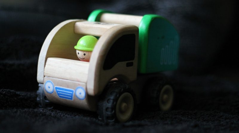 Toy Children Auto Toy Car Dustman - PetraSolajova / Pixabay
