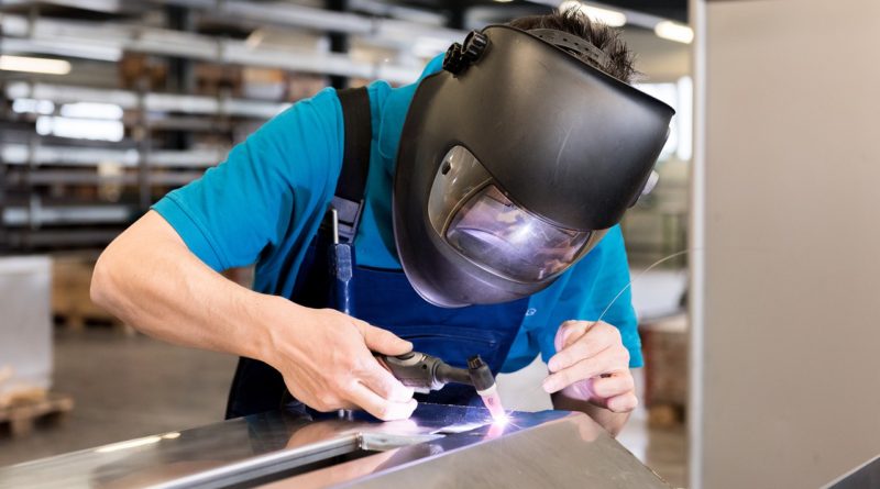 Welding Work Hard Hat - greenlightvision_ch / Pixabay