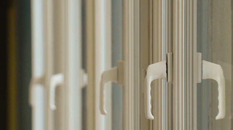 Window Closure Lever Insulation  - VIVIANE6276 / Pixabay